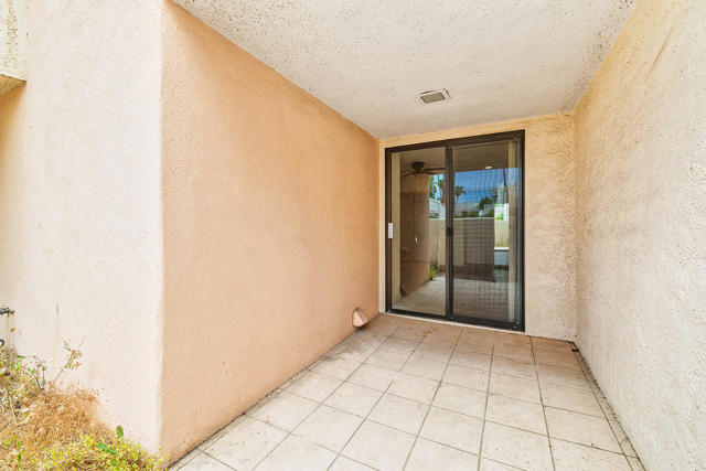 1602 S Andee Drive, Palm Springs CA: https://media.crmls.org/mediaz/c8a0ea61-778f-4453-b347-d73102baf1ad.jpg