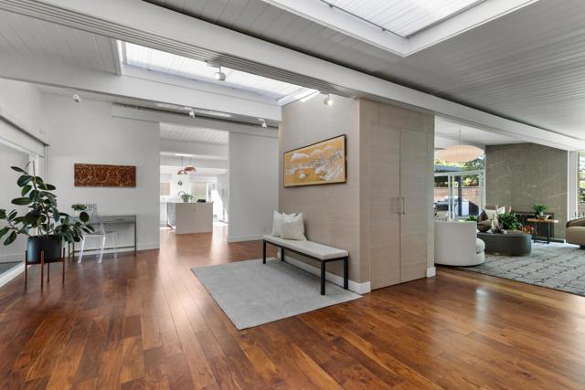 3036 Atwater Drive, Burlingame CA: https://media.crmls.org/mediaz/c8a13557-4aa3-453c-81d4-c3f5070d5f67.jpg