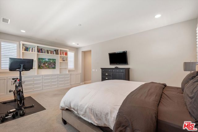 14624 Mccormick Street, Sherman Oaks CA: https://media.crmls.org/mediaz/c8a1b3c8-6310-4c5f-9bcc-387863e29d75.jpg
