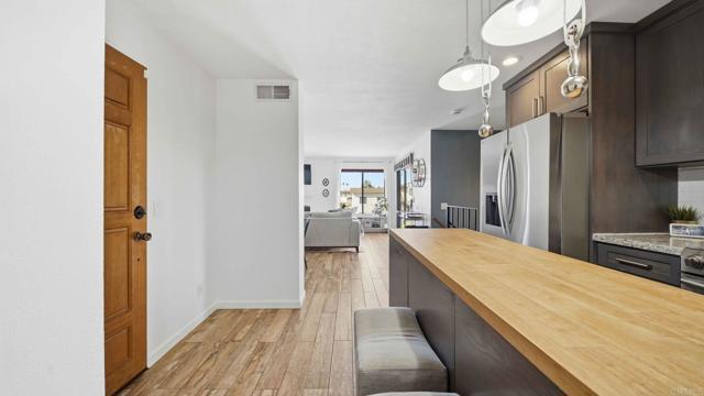 Detail Gallery Image 13 of 32 For 2956 C St #15,  San Diego,  CA 92102 - 2 Beds | 1/1 Baths