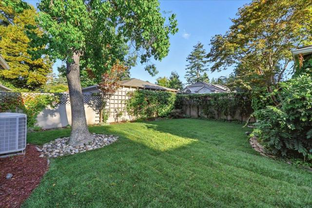 162 Del Monte Avenue, Los Altos CA: https://media.crmls.org/mediaz/c8a1c5f6-9876-4b9b-837f-12e92b6b1122.jpg