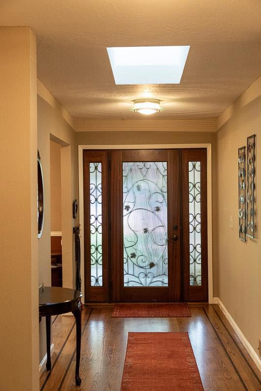 3523 Oak Drive, Menlo Park CA: https://media.crmls.org/mediaz/c8a2f4b5-6228-4e55-94a7-16a104cac105.jpg