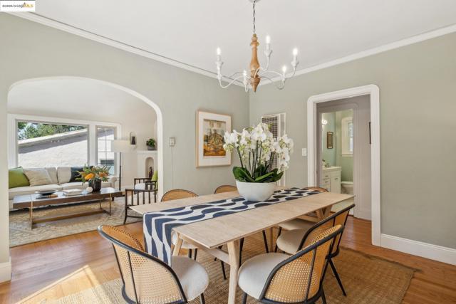 1675 Visalia Ave, Berkeley CA: https://media.crmls.org/mediaz/c8a2fb2b-4b55-4268-a610-fbe403dd64c5.jpg