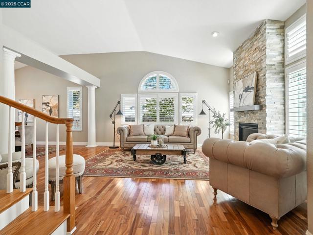 3052 Miwok Way, Clayton CA: https://media.crmls.org/mediaz/c8a38cd8-2d73-40e5-a50f-44e5c6212b6d.jpg