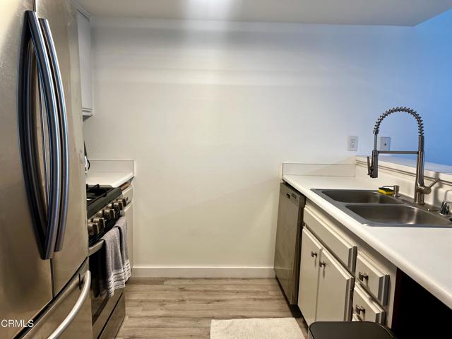 865 B Street, Oxnard CA: https://media.crmls.org/mediaz/c8a59437-51c6-4dd3-819c-0cc03ae9ce7f.jpg
