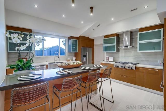 Image 12 of 71 For 5435 Parkview Dr.