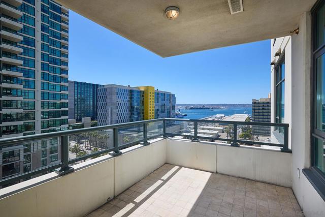 1205 Pacific Hwy, San Diego CA: https://media.crmls.org/mediaz/c8a816a4-8aa9-4d27-9b8d-5a7068be1ce7.jpg