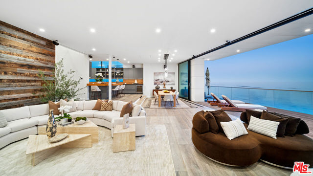 26814 Malibu Cove Colony Drive, Malibu CA: https://media.crmls.org/mediaz/c8a8a97e-da91-4f08-9eb1-4305fa6c3d25.jpg