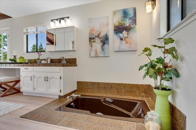 420 Noteware Drive, Ben Lomond CA: https://media.crmls.org/mediaz/c8a9008b-7438-429d-8ce9-cb1b90f15052.jpg