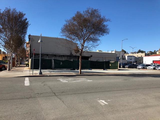 206 5th Street, Hollister, California 95023, ,Commercial Sale,For Sale,5th,ML81877917