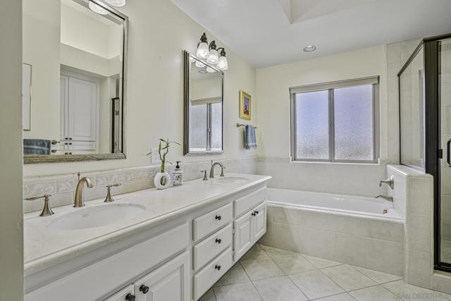 6375 Via Cabrera, La Jolla CA: https://media.crmls.org/mediaz/c8a90c84-e1b6-4f4b-b0e7-eca72425ced7.jpg