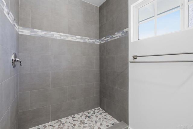 Detail Gallery Image 17 of 48 For 843 Alvin St, San Diego,  CA 92114 - 6 Beds | 4 Baths