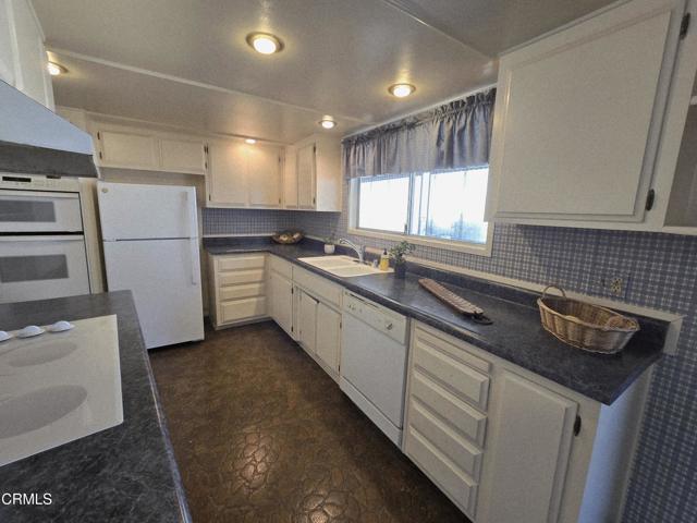 Detail Gallery Image 13 of 33 For 86 Pansy Pl #86,  Ventura,  CA 93004 - 2 Beds | 2 Baths