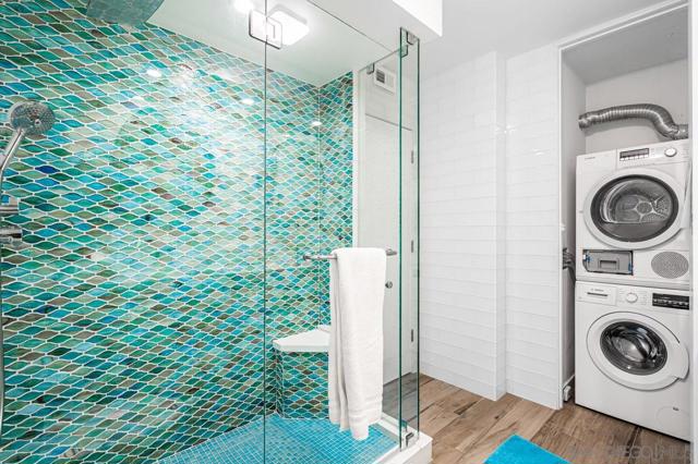 1760 Avenida Del Mundo, Coronado CA: https://media.crmls.org/mediaz/c8ab78d0-448f-440a-bf69-766c1a18828d.jpg