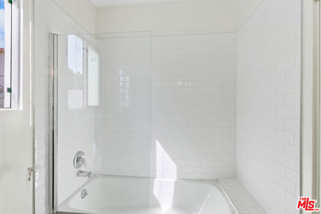 15514 CASIANO Court, Los Angeles CA: https://media.crmls.org/mediaz/c8abed17-242c-411d-9de4-7f98b0f1b836.jpg