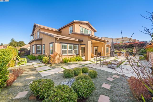 2135 Terra Bella Ct, Livermore CA: https://media.crmls.org/mediaz/c8ace4ac-847e-4823-829b-b49405f3bbd8.jpg