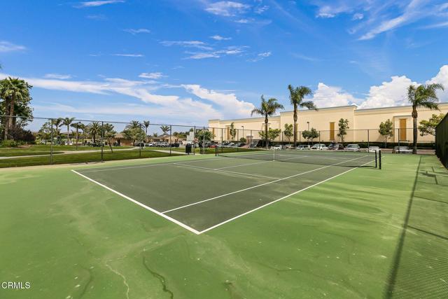 1524 Windshore Way, Oxnard CA: https://media.crmls.org/mediaz/c8ad77bc-9f1a-4ac7-b5e0-55a920dbac34.jpg