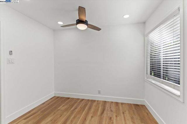 462 Craven Court, Hayward CA: https://media.crmls.org/mediaz/c8ad871c-390d-4723-9b22-80121ba33557.jpg