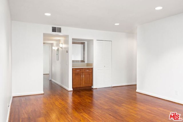 4732 Park Granada, Calabasas CA: https://media.crmls.org/mediaz/c8ad8ca4-4494-41b6-bf05-c2d3180a044d.jpg