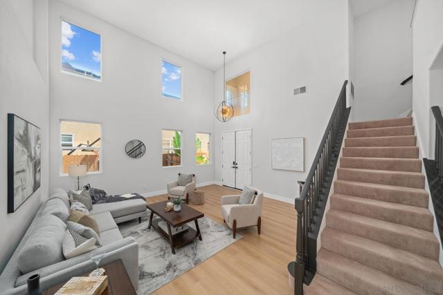 Image 3 of 30 For 1252 Surfwood Ln