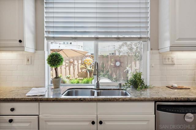 11353 Creekstone Ln, San Diego CA: https://media.crmls.org/mediaz/c8af2b65-ded5-47d8-a111-a63cce5513fa.jpg