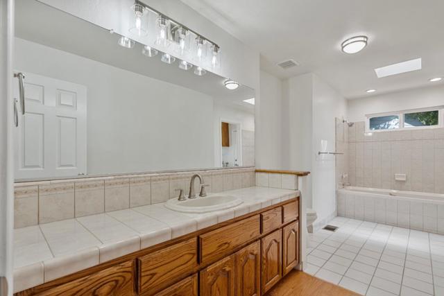 471 Marks Drive, Hollister CA: https://media.crmls.org/mediaz/c8af509e-768d-4b55-bf60-cacf705d1337.jpg