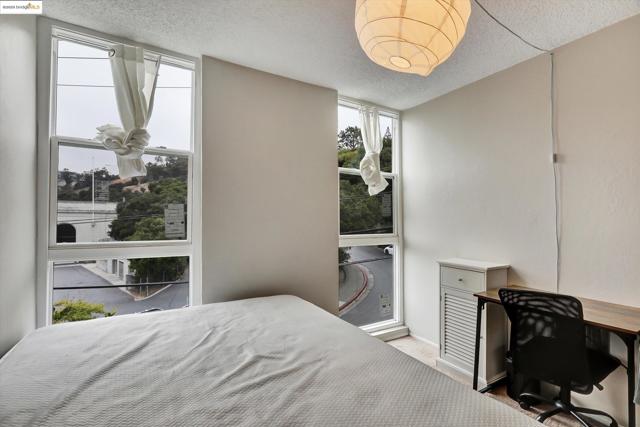 2 Panoramic Way, Berkeley CA: https://media.crmls.org/mediaz/c8af5ac9-ceac-4a9e-a1d7-4269a957ce3e.jpg