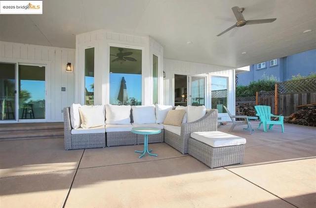 740 Discovery Bay Blvd, Discovery Bay CA: https://media.crmls.org/mediaz/c8af6d04-8424-4510-aadf-9c210d213116.jpg
