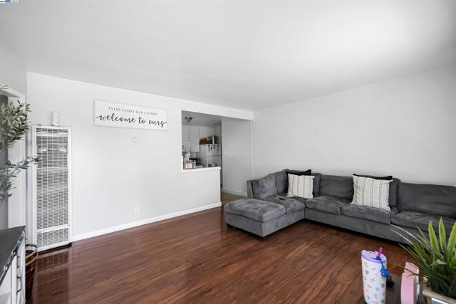 21926 Victory Dr, Hayward CA: https://media.crmls.org/mediaz/c8afa80c-5a44-4bc0-a850-049e08a50129.jpg