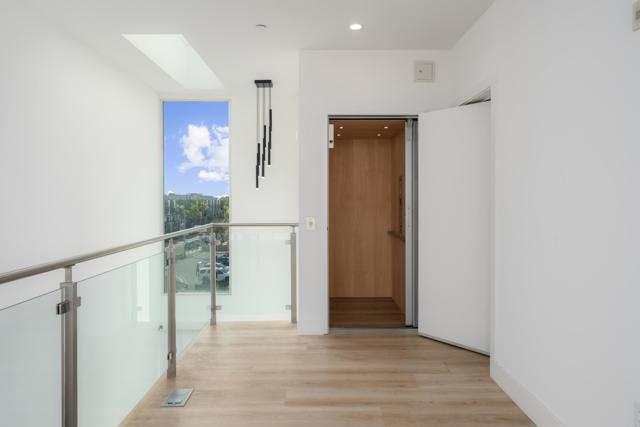 Detail Gallery Image 18 of 24 For 2648 State Street, Unit #E, Carlsbad,  CA 92008 - 3 Beds | 3/1 Baths