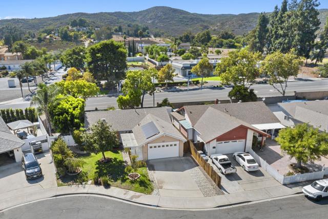 13250 Powers Ct, Poway CA: https://media.crmls.org/mediaz/c8b12e15-4f50-4ce6-8829-4b91b060d8ca.jpg