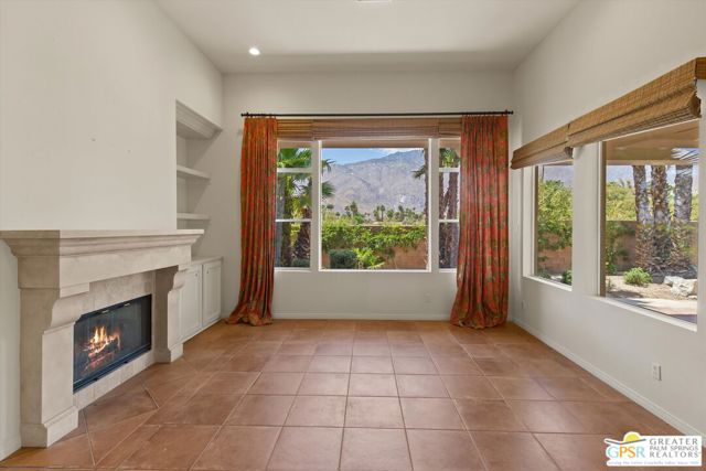 1347 Culver Place, Palm Springs CA: https://media.crmls.org/mediaz/c8b15dd6-3956-4260-a977-52d225c717e6.jpg