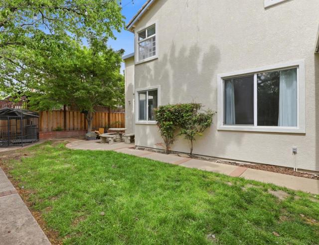1510 Dovetail Way, Gilroy CA: https://media.crmls.org/mediaz/c8b1ce2f-085d-4c9e-b737-6a269722d904.jpg