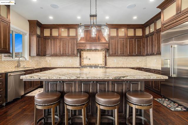 2012 Windward Pt, Discovery Bay CA: https://media.crmls.org/mediaz/c8b20486-cfdd-4a02-810d-479208edb2c6.jpg