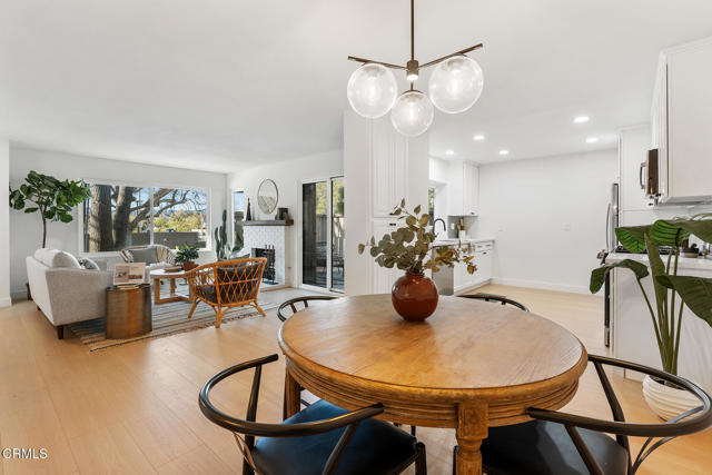 4490 Lubbock Drive, Simi Valley CA: https://media.crmls.org/mediaz/c8b2b8e5-479b-40bc-bb60-c7bccef5e2cb.jpg