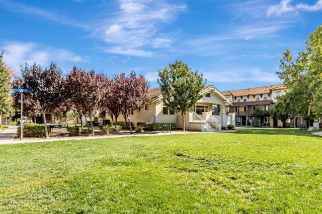 1116 Genco Terrace, San Jose CA: https://media.crmls.org/mediaz/c8b2c138-309c-4bb6-b7ee-47400b1ccd32.jpg