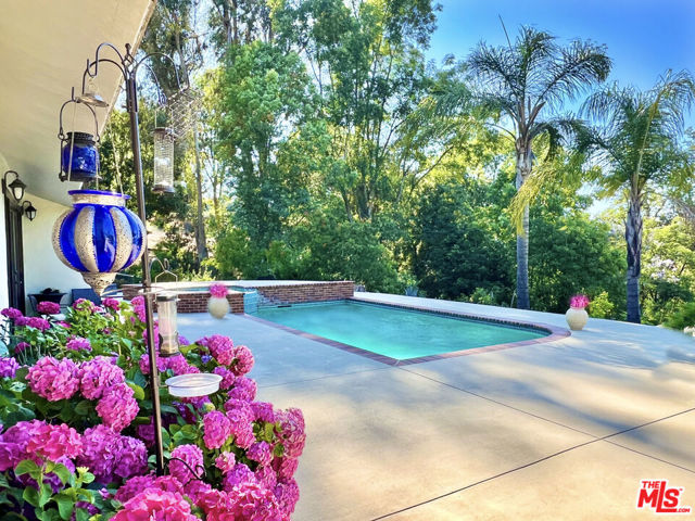 12751 Mulholland Drive, Beverly Hills CA: https://media.crmls.org/mediaz/c8b404a3-c32f-46b7-b0bd-f4ed2ba7f9ac.jpg