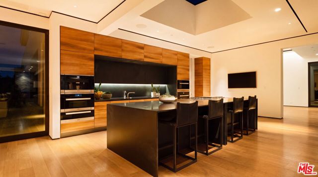 4 Bed Home for Sale in Los Angeles, California