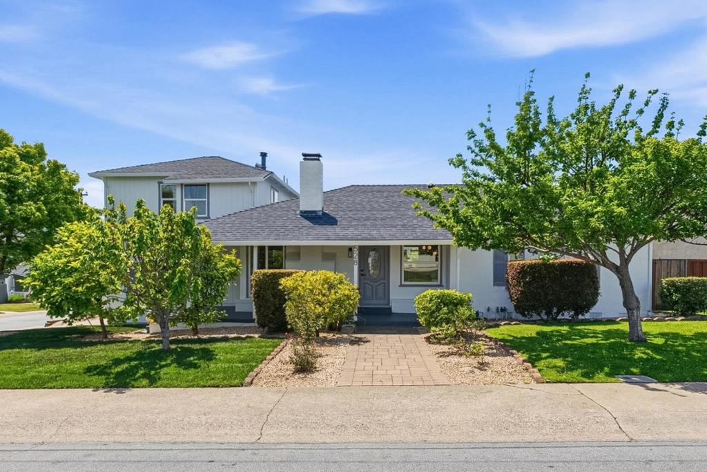 528 Santa Teresa Way