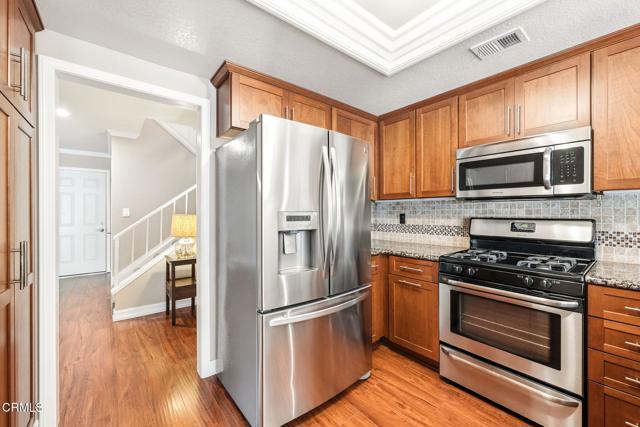 848 Paseo Tosamar, Camarillo CA: https://media.crmls.org/mediaz/c8b4b815-b6a9-4e8f-b446-0292ebdaa6b2.jpg
