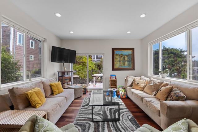 440442 29th Street, San Francisco CA: https://media.crmls.org/mediaz/c8b556b6-c0ba-48cc-be45-5100bb05ee6c.jpg