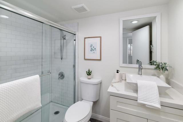 Detail Gallery Image 20 of 26 For 1149 Cochise Ct, Vista,  CA 92084 - 4 Beds | 3 Baths