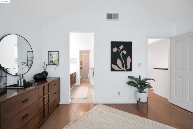 44765 Lynx Dr, Fremont CA: https://media.crmls.org/mediaz/c8b658d9-490a-4f13-b6ee-75e4f9b3285d.jpg