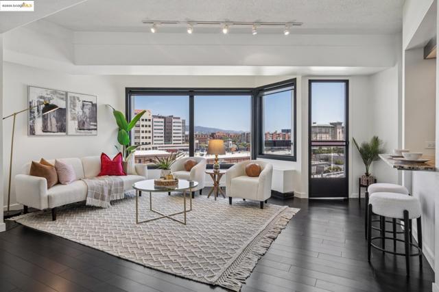 6363 Christie Ave, Emeryville CA: https://media.crmls.org/mediaz/c8b703c7-f705-4d28-aabc-ef7b9d12b344.jpg