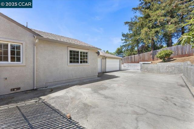 5030 Ray Ave, Castro Valley CA: https://media.crmls.org/mediaz/c8b78dee-b614-4cf7-848a-3cbedda8c3fd.jpg