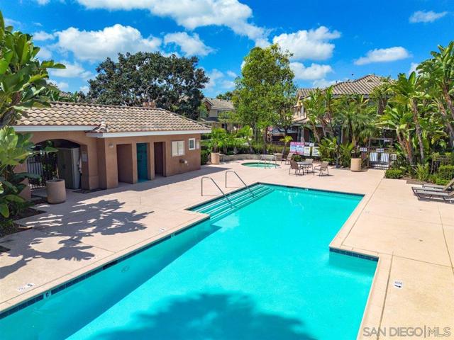 2299 Cabo Bahia, Chula Vista CA: https://media.crmls.org/mediaz/c8b7ee14-2325-4b02-9e73-c00fc8060249.jpg