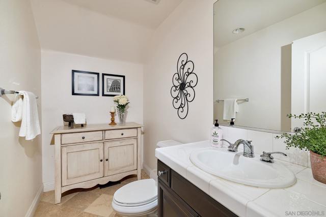 7319 Paseo Capuchina, Carlsbad CA: https://media.crmls.org/mediaz/c8b82bb2-54d9-4f8d-bd02-753b8421a4e3.jpg