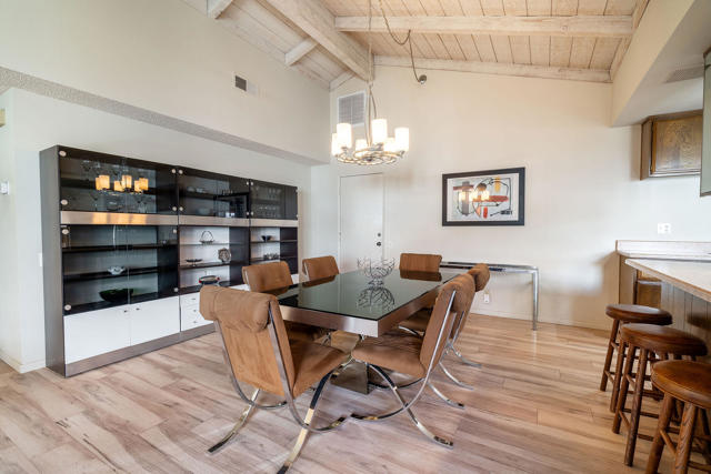 2355 S Gene Autry Trail, Palm Springs CA: https://media.crmls.org/mediaz/c8b873a3-cb91-4f93-8d71-a74d7da75516.jpg
