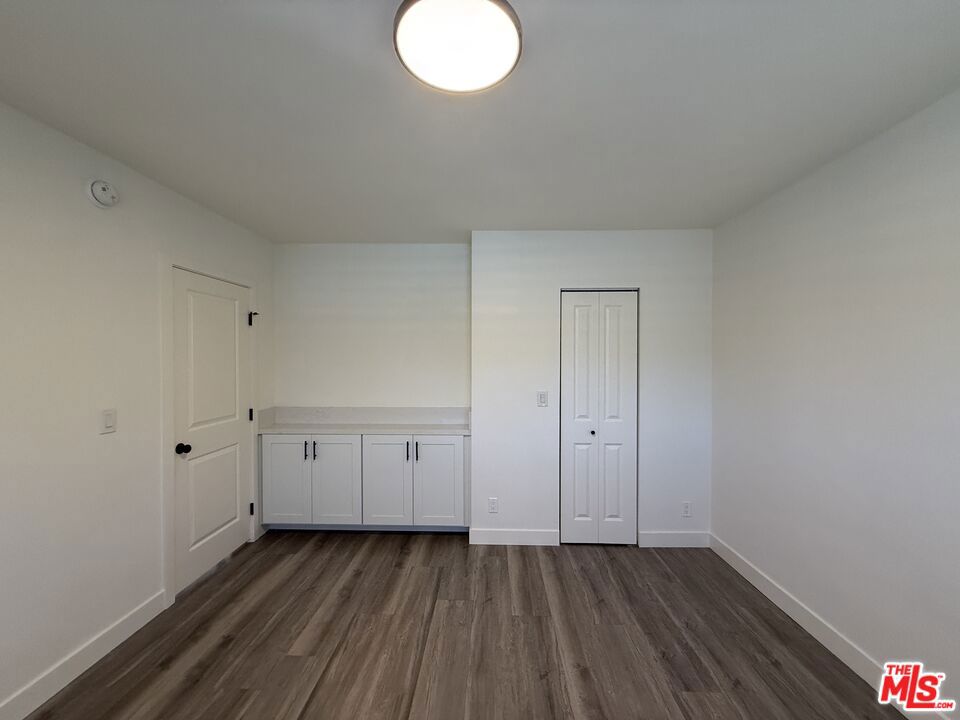 https://media.crmls.org/mediaz/c8b89e72-e29b-4926-8260-6a84a9a80743.jpg?preset=X-Large