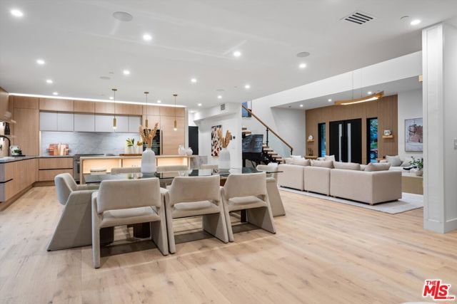 101 Greenfield Avenue, Los Angeles CA: https://media.crmls.org/mediaz/c8b8ad3b-348a-487e-81ee-de7037c18dc3.jpg
